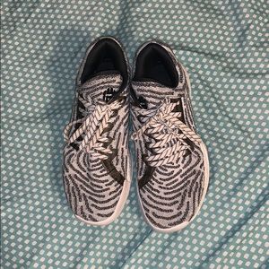 Harden LS Basketball Shoes